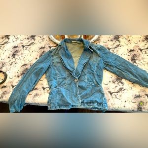 Retro fitted j crew jean jacket